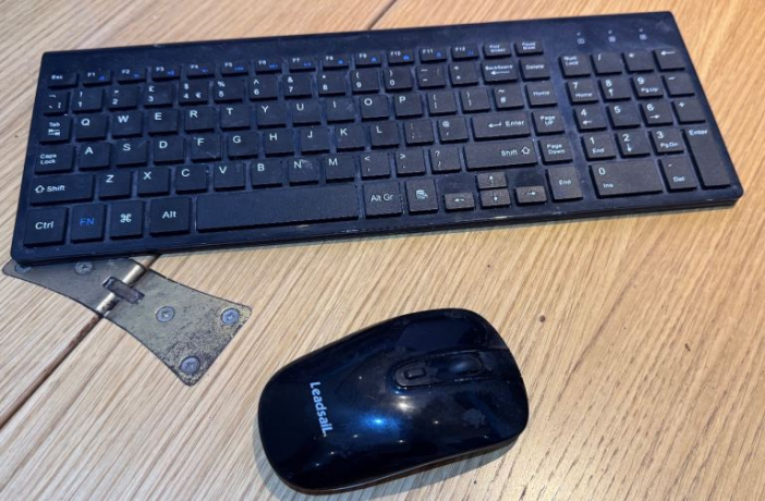 wireless-bluetooth-keyboard-and-mouse-big-0