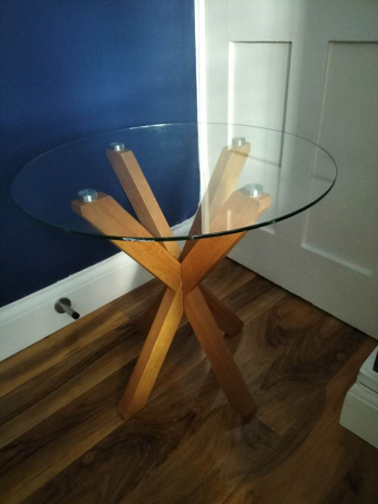 two-glass-coffee-tables-big-0