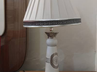 table-lamp-with-bulb