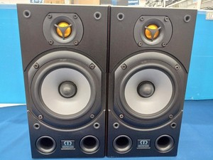 monitor-audio-bronze-2-speakers