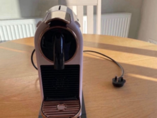 nespresso-citiz-coffee-machine-pinkrose-gold-good-condition